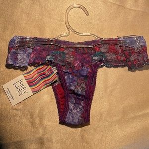 Hanky Panky one size low V see model for style fit in photos